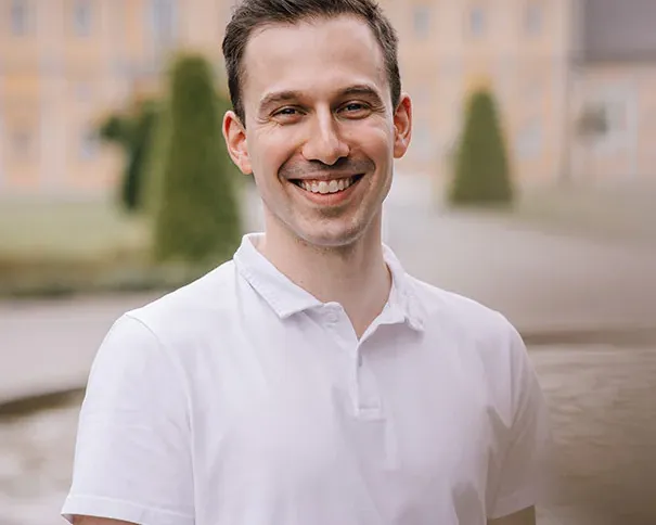 Dr. Florian Fischer